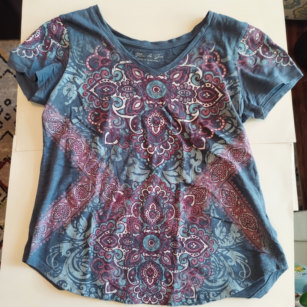 Mic & Jax women's cotton v-neck short sleeve t-shirt top- size small